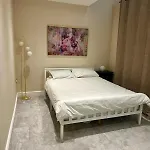 Stylish 1 Bed Flat In Fulham